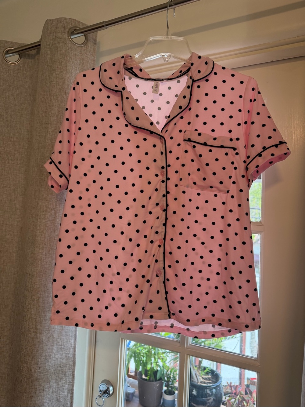 Women's Pink Polka Dot Short Sleeve Pajama Top with Black Trim size large
